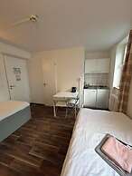 2-Rent Group Hostel Apartments SEN14