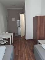 2-Rent Group Hostel Apartments SEN14