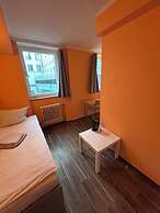 2-Rent Group Hostel Apartments SEN14