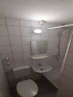 2-Rent Group Hostel Apartments SEN14