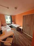 2-Rent Group Hostel Apartments SEN14