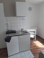 2-Rent Group Hostel Apartments SEN14