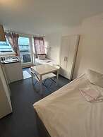 2-Rent Group Hostel Apartments SEN14