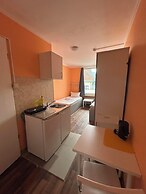 2-Rent Group Hostel Apartments SEN14