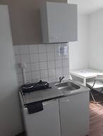 2-Rent Group Hostel Apartments SEN14