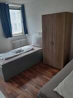 2-Rent Group Hostel Apartments SEN14