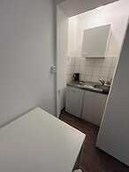 2-Rent Group Hostel Apartments SEN14
