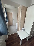 2-Rent Group Hostel Apartments SEN14
