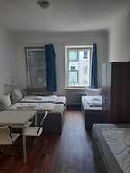 2-Rent Group Hostel Apartments SEN14