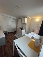 2-Rent Group Hostel Apartments SEN14