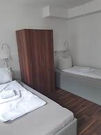2-Rent Group Hostel Apartments SEN14