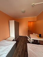 2-Rent Group Hostel Apartments SEN14