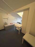 2-Rent Group Hostel Apartments SEN14