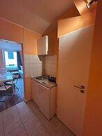 2-Rent Group Hostel Apartments SEN14
