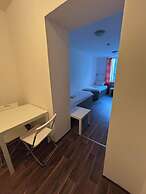 2-Rent Group Hostel Apartments SEN14