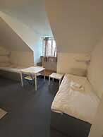 2-Rent Group Hostel Apartments SEN14