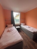 2-Rent Group Hostel Apartments SEN14