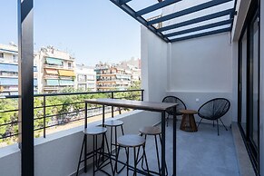 LIV - Deluxe 2BD Apartment in Athens