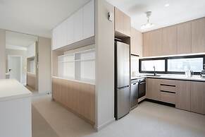 LIV - Deluxe 2BD Apartment in Athens