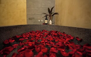Isann Suites