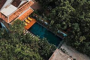 Isann Suites