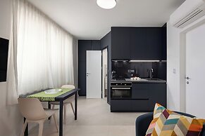 Desamani 975 Apartments