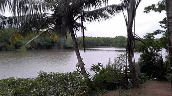 Mami Beach Resort