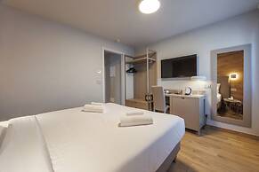 Lift Hotel