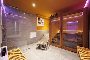 Lift Hotel