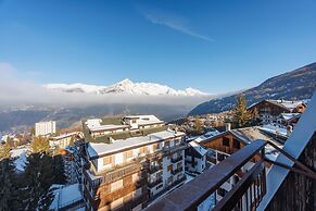 Lift Hotel