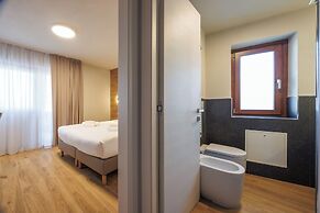 Lift Hotel