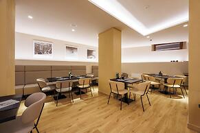 Lift Hotel