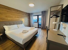 Lift Hotel