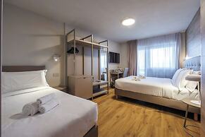 Lift Hotel