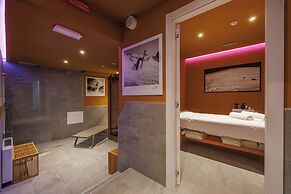 Lift Hotel