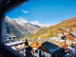 Lift Hotel