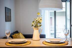 The Beatles 2-BR Apartment in Athens