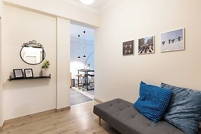 The Beatles 2-BR Apartment in Athens