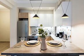 The Beatles 2-BR Apartment in Athens