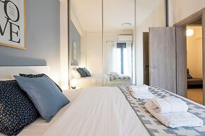 The Beatles 2-BR Apartment in Athens