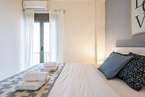 The Beatles 2-BR Apartment in Athens