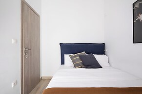 The Beatles 2-BR Apartment in Athens