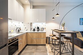 The Beatles 2-BR Apartment in Athens