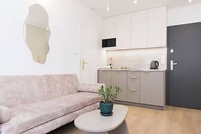 Cozy Flat With A Garden