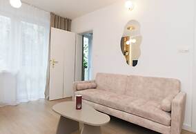 Cozy Flat With A Garden