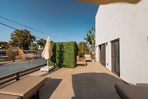 Casa Colore Boutique House