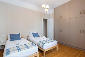Spark 2-Bedroom Apartment in Athens
