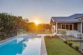 The Break Pool Spa Sauna Beach