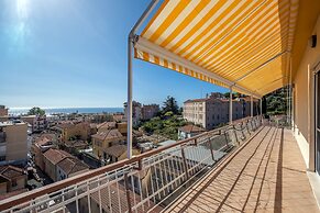 Penthouse Seaview by Wonderful Italy