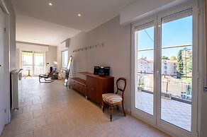 Penthouse Seaview by Wonderful Italy